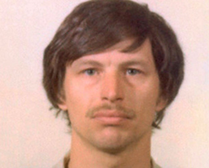 32 People Who Lived Through Serial Offender Eras Share What That Was Like