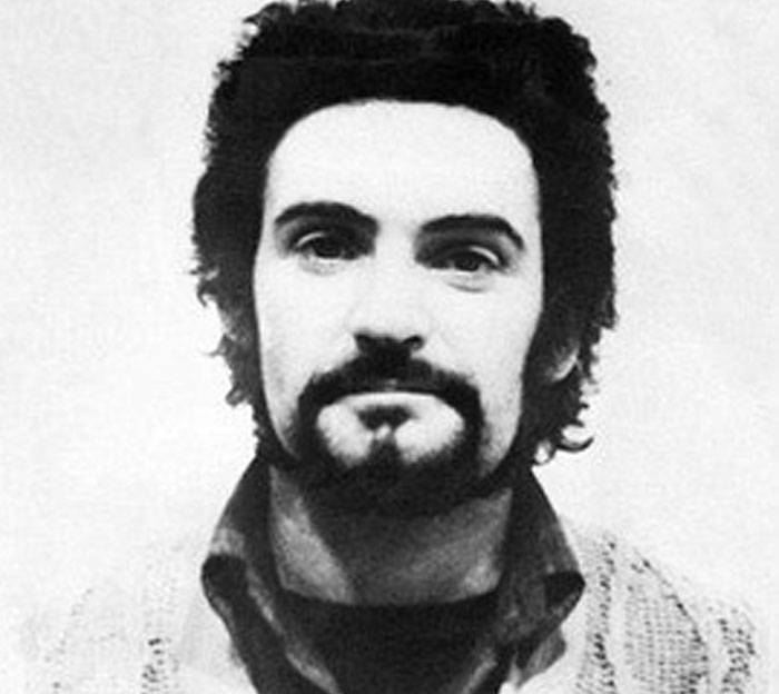 32 People Who Lived Through Serial Offender Eras Share What That Was Like