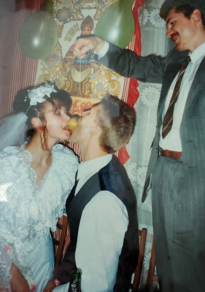 Someone Said, “Show Your Most Cringe Wedding Photo,” And Hilarity Ensued (43 Pics)