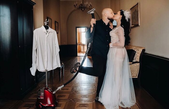 Someone Said, “Show Your Most Cringe Wedding Photo,” And Hilarity Ensued (43 Pics)