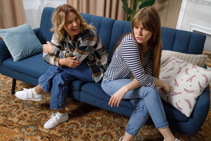 Teen exposes sister's pregnancy plan after being sick of acting like a free sitter for her kids, fight Teen exposes sister's pregnancy plan after being sick of acting like a free sitter for her kids, fight