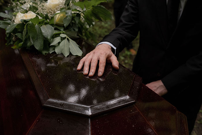 56 Heartbreaking Deaths People Say They'll Never Get Over