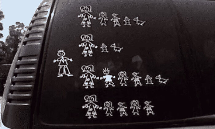A car window covered in stick figures representing a large, complex family, a unique photo of the USA.