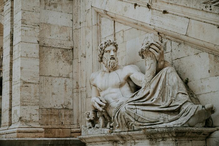 69 Curious Facts About The Past That Show History Is Stranger Than You Think