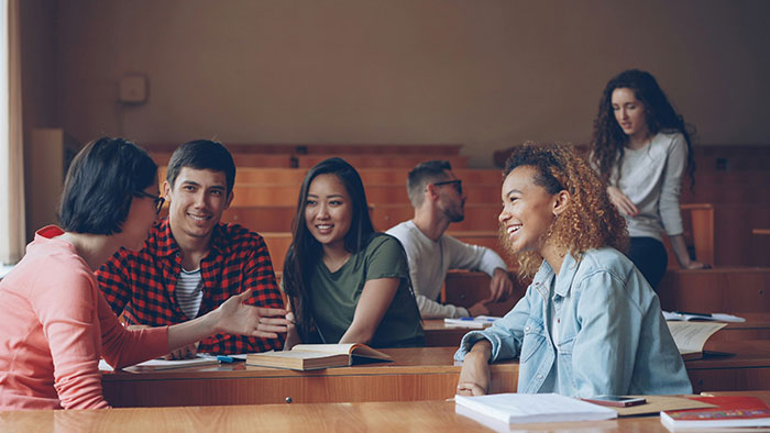 Lazy Seniors Force Classmates To Do All The Work, Teacher's Trap Blows Up In Their Faces Lazy Seniors Force Classmates To Do All The Work, Teacher's Trap Blows Up In Their Faces