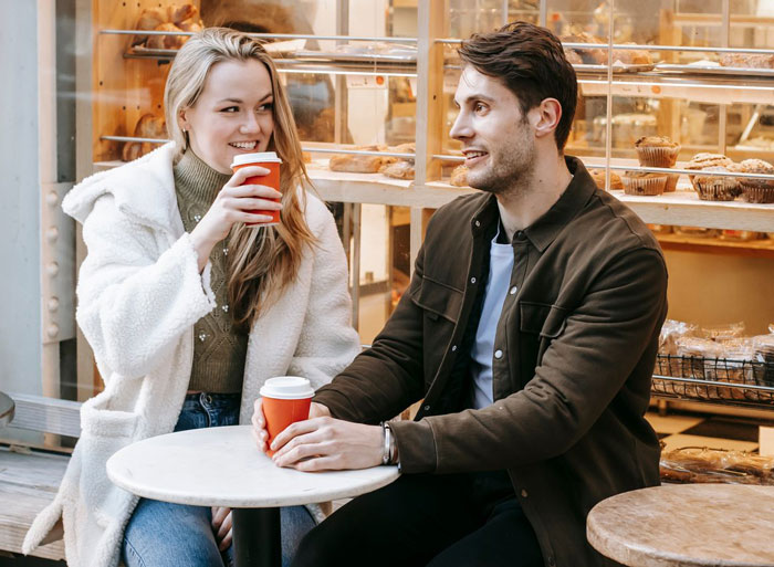Smiling GF on a 10-day trip with her BF, connecting dots about their relationship.