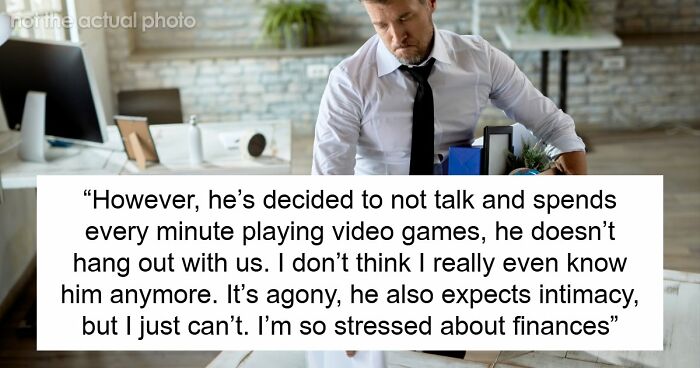 Manchild Busy Playing Games With GF’s Money, She Dumps Him After Financial Stress Torments Her