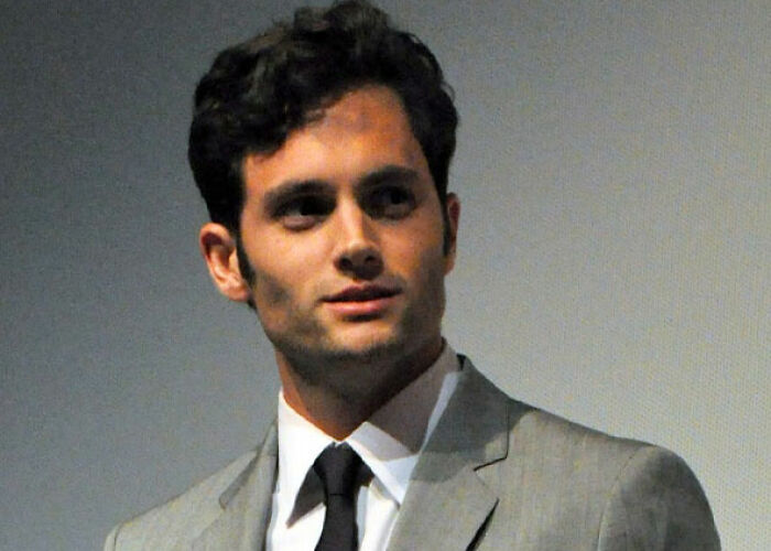A Penn Badgley looking dapper in a suit. One of the worst moments people asked celebrities for a photo.