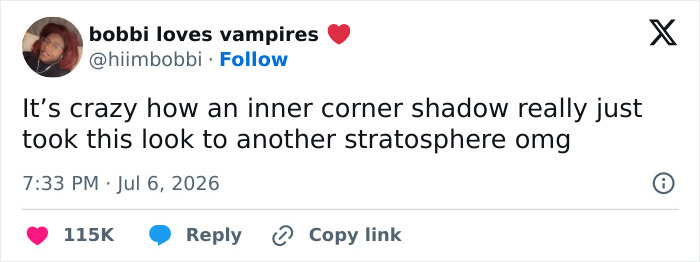 Screenshot of a tweet praising Zendaya's look, specifically noting an inner corner shadow detail. Screenshot of a tweet praising Zendaya's look, specifically noting an inner corner shadow detail.