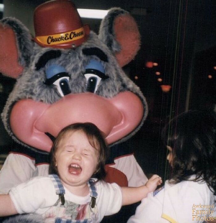 31 Childhood Photos That Prove Old-School Mascots Were Absolutely Terrifying