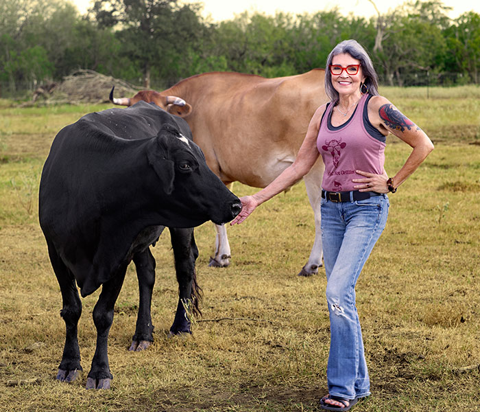 Vegan Wife Of Cattle Rancher Fights Husband To Turn His Farm Into A Sanctuary: "Those Cows Became Family" Vegan Wife Of Cattle Rancher Fights Husband To Turn His Farm Into A Sanctuary: "Those Cows Became Family"