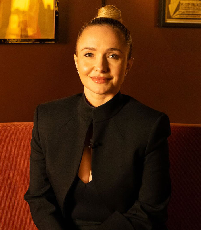 Hayden Panettiere looking directly at the camera. The autopsy results regarding her struggles are out. Hayden Panettiere looking directly at the camera. The autopsy results regarding her struggles are out.