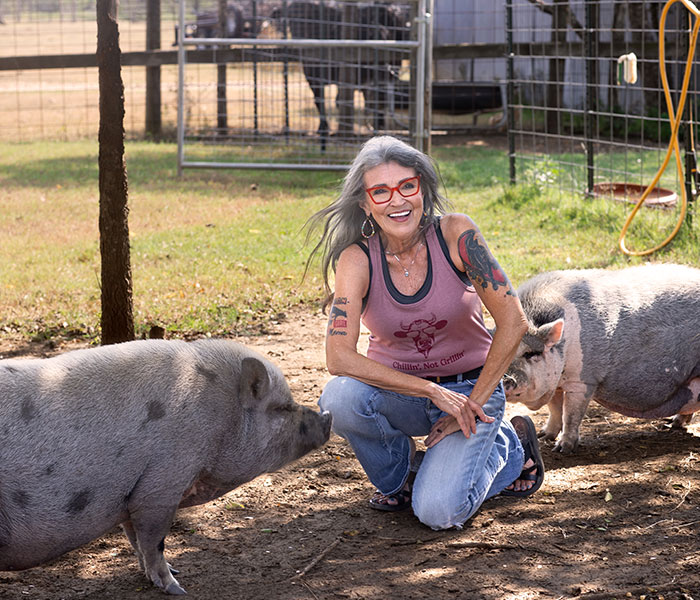 Vegan Wife Of Cattle Rancher Fights Husband To Turn His Farm Into A Sanctuary: "Those Cows Became Family" Vegan Wife Of Cattle Rancher Fights Husband To Turn His Farm Into A Sanctuary: "Those Cows Became Family"