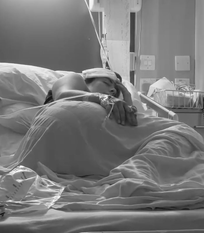 Bonnie Blue gives birth, resting in a hospital bed after controversial stunts. The healthy baby's father remains a mystery. Bonnie Blue gives birth, resting in a hospital bed after controversial stunts. The healthy baby's father remains a mystery.