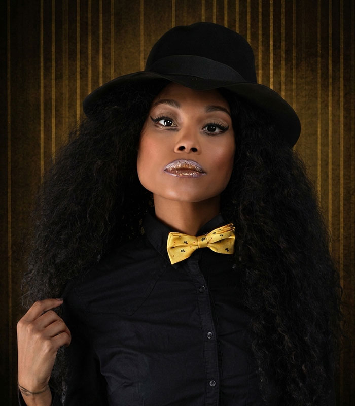 Nickelodeon Star Christy Knowings in a hat and bow tie, tragically passes away at 46. Nickelodeon Star Christy Knowings in a hat and bow tie, tragically passes away at 46.