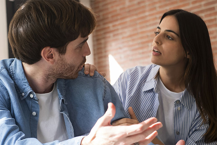 Man Leaves Fiancée Days Before Wedding With A One-Way Ticket And Barely Any Explanation Man Leaves Fiancée Days Before Wedding With A One-Way Ticket And Barely Any Explanation