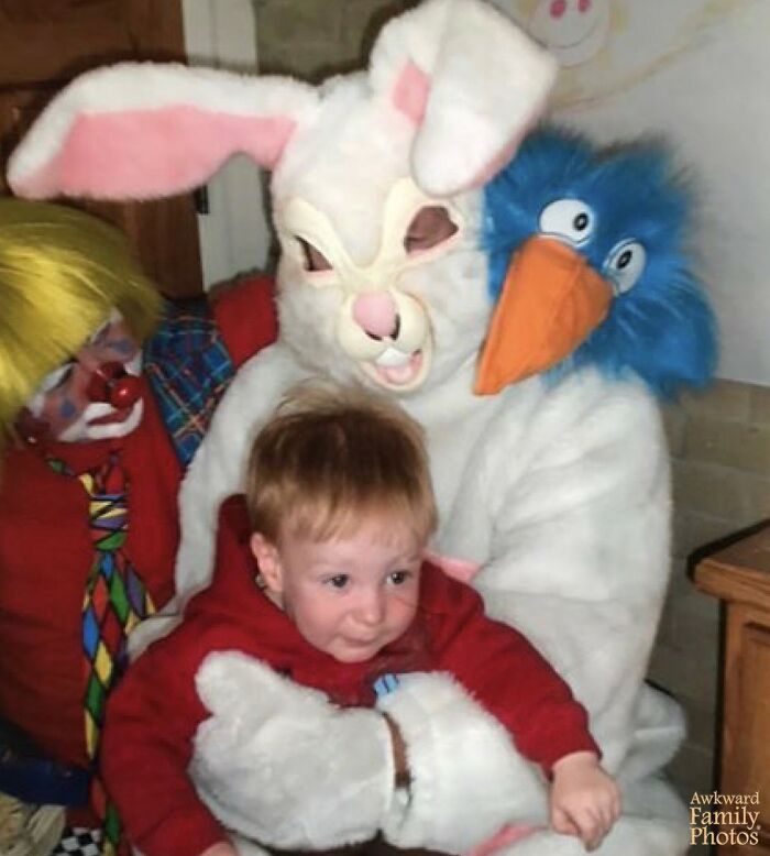 31 Childhood Photos That Prove Old-School Mascots Were Absolutely Terrifying