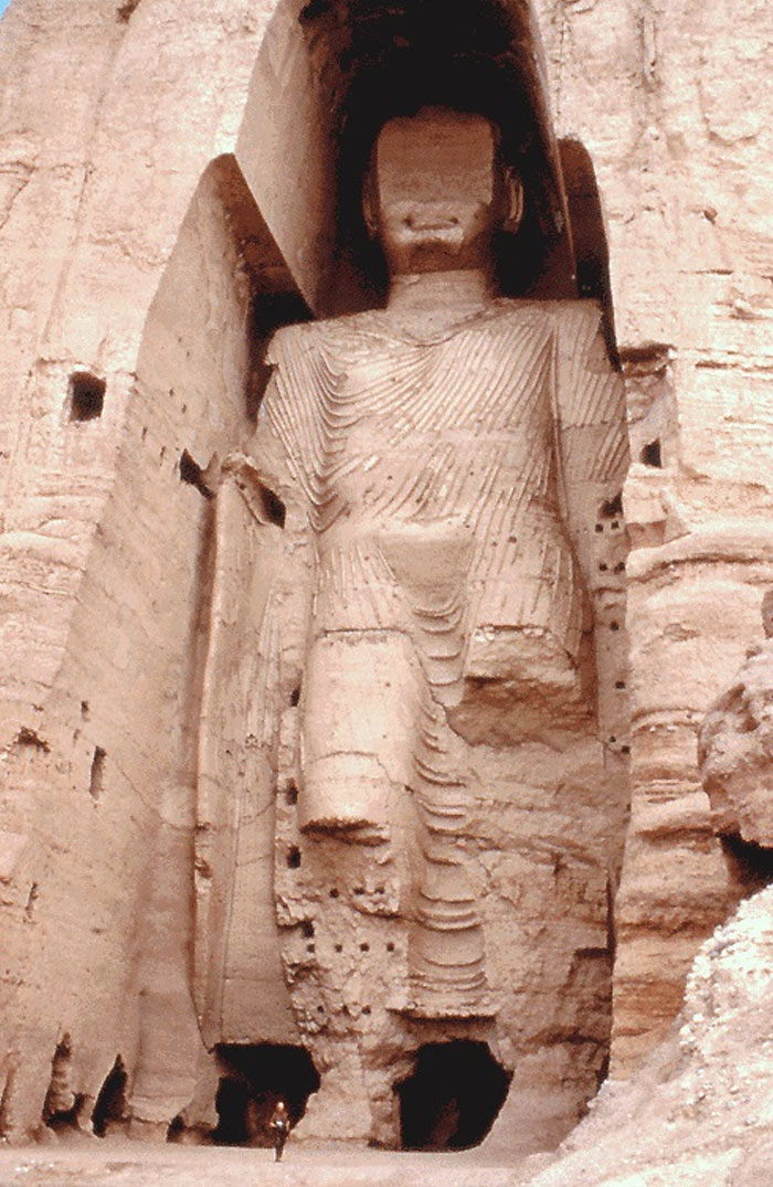 The Bamiyan Buddha Statue In Afghanistan Photographed In 1992 Before Its Destruction In 2001