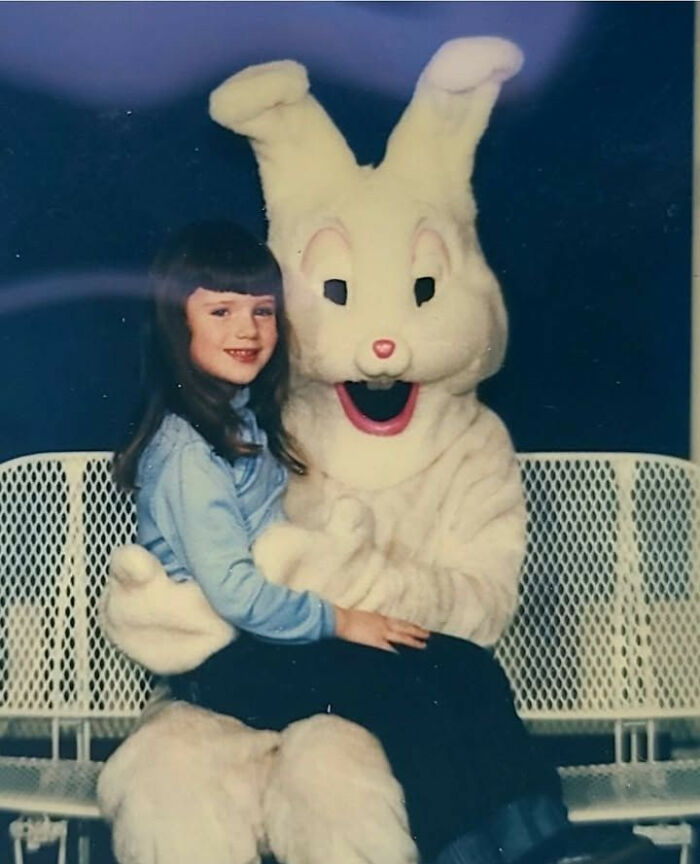 31 Childhood Photos That Prove Old-School Mascots Were Absolutely Terrifying