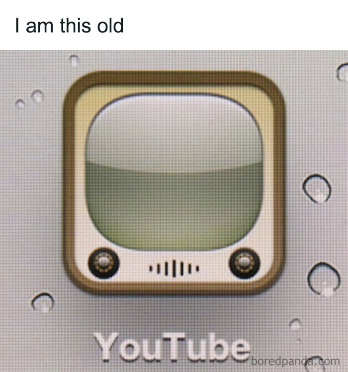 An old YouTube app icon, bringing nostalgia to people who experienced the magic of the 90s and 00s.