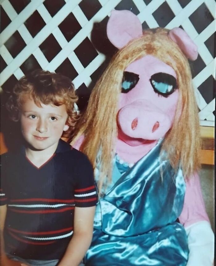 31 Childhood Photos That Prove Old-School Mascots Were Absolutely Terrifying