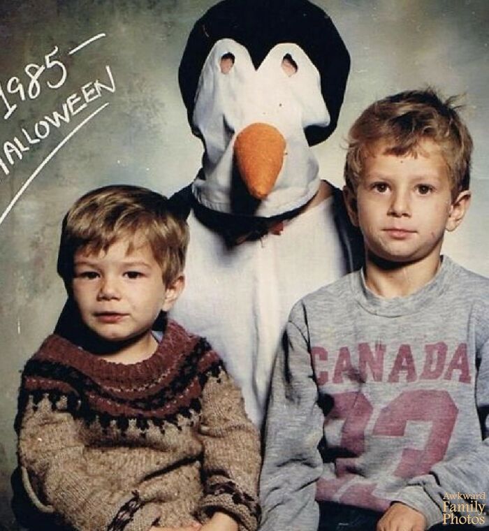 31 Childhood Photos That Prove Old-School Mascots Were Absolutely Terrifying