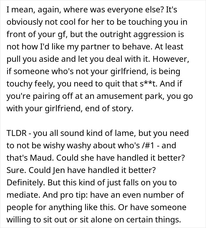 Guy Shows Just How Oblivious He Is After He Shares His Girlfriend's "Ridiculous" Behavior Guy Shows Just How Oblivious He Is After He Shares His Girlfriend's "Ridiculous" Behavior