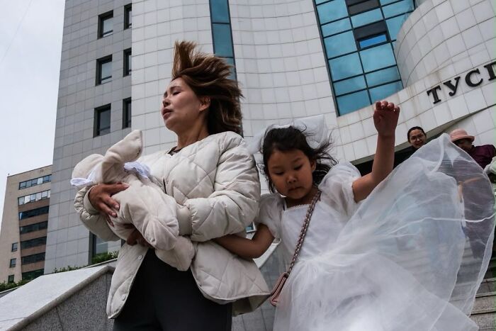 40 Striking Street Photos To Get You Ready For The Pure Street Photography Awards 2027
