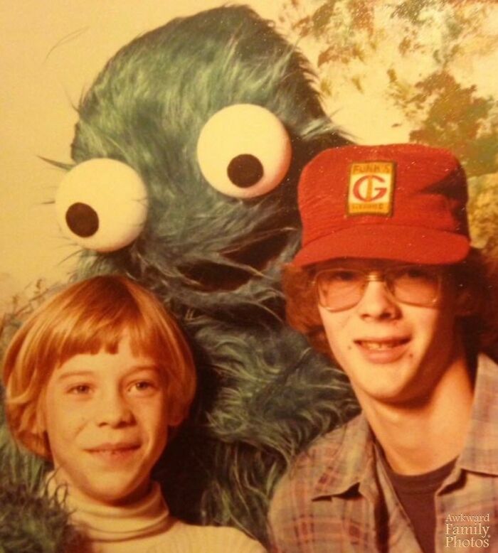 31 Childhood Photos That Prove Old-School Mascots Were Absolutely Terrifying