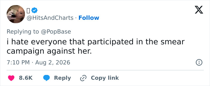 A tweet from @HitsAndCharts showing a user expressing hate for a smear campaign against Ariana Grande, who dropped out of acting. A tweet from @HitsAndCharts showing a user expressing hate for a smear campaign against Ariana Grande, who dropped out of acting.