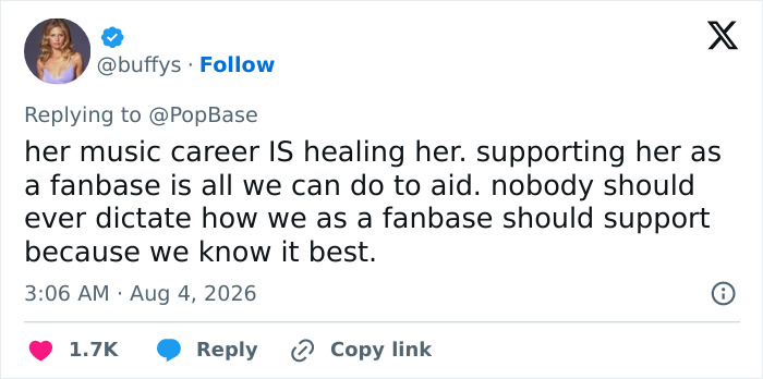 "Me When I Lie": Ariana Grande Stops Show To Give 4-Minute Speech Explaining Sudden Decision To "Step Back" "Me When I Lie": Ariana Grande Stops Show To Give 4-Minute Speech Explaining Sudden Decision To "Step Back"
