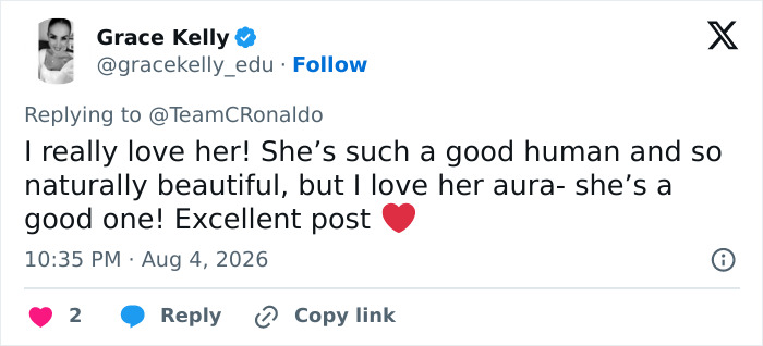 A tweet from Grace Kelly praising Georgina Rodriguez, calling her a good human and naturally beautiful.
