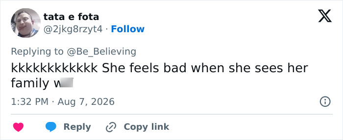 Tweet from 'tata e fota' about a daughter's reaction to her family's surprise visit, not crying of joy.