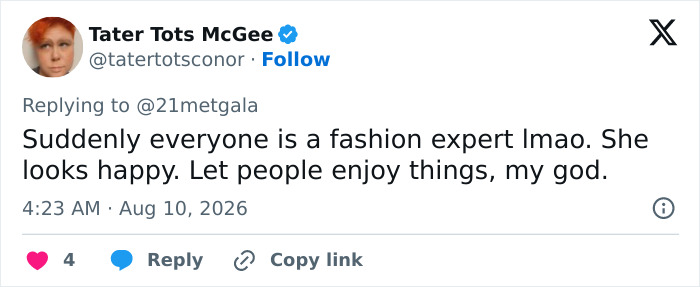 Tater Tots McGee tweet: Anne Hathaway's red carpet maternity outfit and pregnancy, sparking theories about her pregnancy.