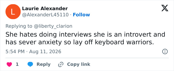 Fans speculate about Kristen Stewart's unsettling appearance on Jimmy Fallon, a tweet mentions her severe anxiety.