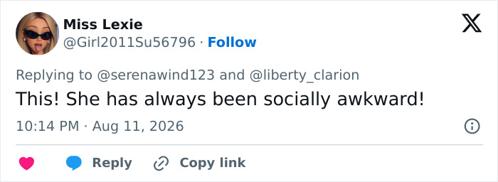 Screenshot of a fan's tweet about Kristen Stewart's unsettling appearance on Jimmy Fallon, stating she's always been socially awkward.