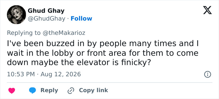 Black hairstylist situation: a tweet from Ghud Ghay about being buzzed into apartment buildings and waiting in lobbies. Black hairstylist situation: a tweet from Ghud Ghay about being buzzed into apartment buildings and waiting in lobbies.