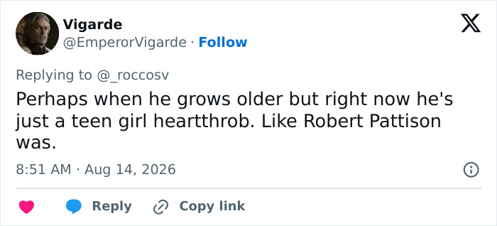 A tweet from Vigarde saying Tom Holland is a teen girl heartthrob, similar to Robert Pattison, regarding greatest actors. A tweet from Vigarde saying Tom Holland is a teen girl heartthrob, similar to Robert Pattison, regarding greatest actors.