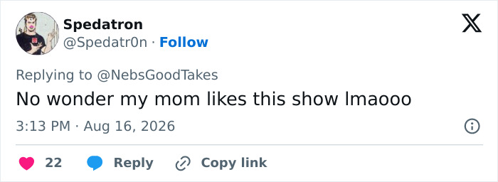 A fan's reaction to Alan Ritchson's shirtless moment, tweeting 'No wonder my mom likes this show lmaooo'. A fan's reaction to Alan Ritchson's shirtless moment, tweeting 'No wonder my mom likes this show lmaooo'.