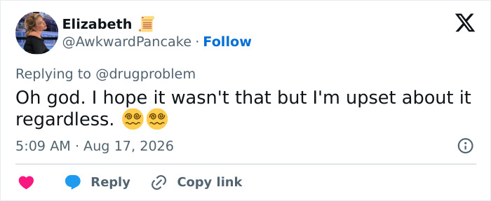 Screenshot of a tweet from Elizabeth, hoping the passing wasn't related to Hayden Panettiere's boyfriend criminal past. Screenshot of a tweet from Elizabeth, hoping the passing wasn't related to Hayden Panettiere's boyfriend criminal past.