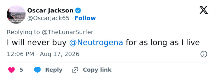 Twitter post of a fan demanding boycott of Neutrogena stock after Hayden Panettiere's tragic passing.