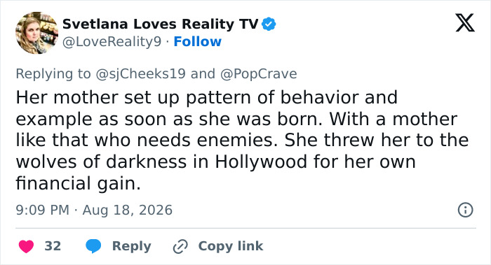 A tweet expressing fury over Hayden Panettiere's mom's behavior and financial gain. A tweet expressing fury over Hayden Panettiere's mom's behavior and financial gain.