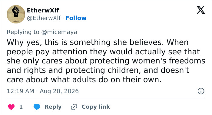 Tweet commenting on JK Rowling's stance on women's rights, children, and transgender surgery.