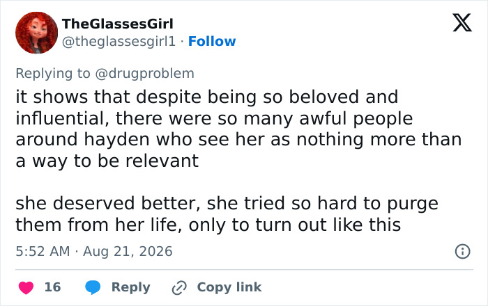 Twitter user TheGlassesGirls comment on Ruby Rose sharing Hayden Panettiere's private texts. Twitter user TheGlassesGirls comment on Ruby Rose sharing Hayden Panettiere's private texts.