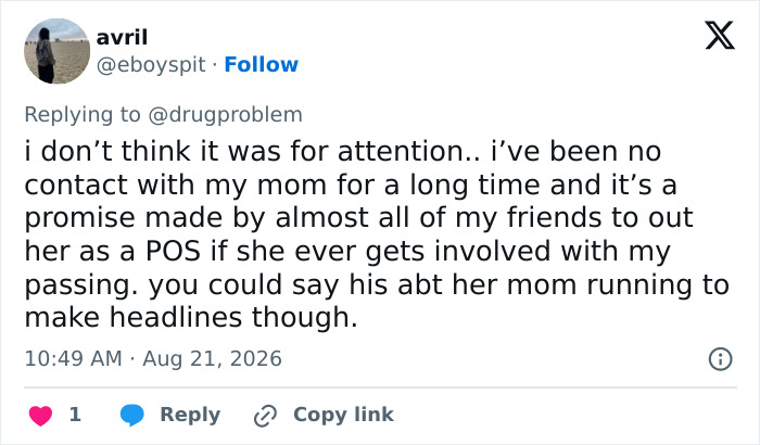 Twitter user avrils comment on Ruby Rose sharing Hayden Panettiere's private texts. Twitter user avrils comment on Ruby Rose sharing Hayden Panettiere's private texts.