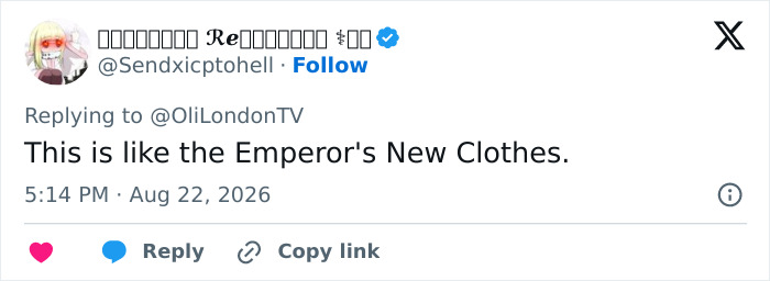 A tweet comparing Margaret Qualley's barefoot sandals to the Emperor's New Clothes.