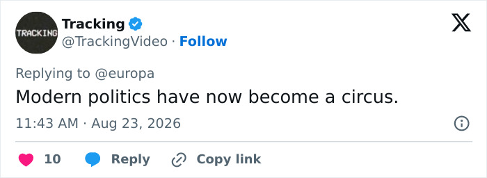 A tweet from Tracking commenting on the politician's necklace and campaign, stating modern politics have become a circus. A tweet from Tracking commenting on the politician's necklace and campaign, stating modern politics have become a circus.