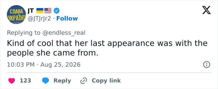 Screenshot of a tweet praising Dolly Parton's last appearance with her fans, part of the conspiracy theory discussion. Screenshot of a tweet praising Dolly Parton's last appearance with her fans, part of the conspiracy theory discussion.