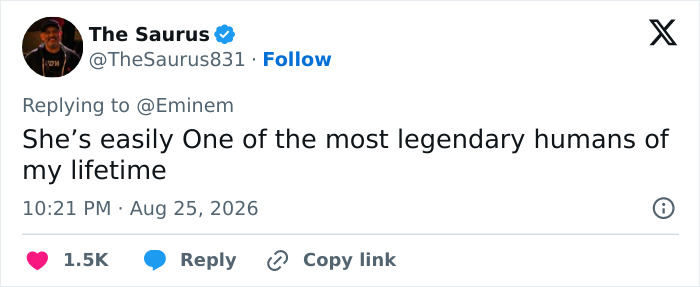 A tweet from The Saurus praises Dolly Parton as legendary, reacting to Eminem sharing her sweet letter.