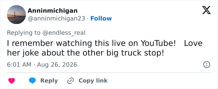 Screenshot of a tweet recalling a live YouTube joke from Dolly Parton's last public appearance. Screenshot of a tweet recalling a live YouTube joke from Dolly Parton's last public appearance.